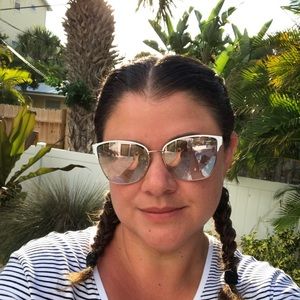 Meet your Posher, Melissa